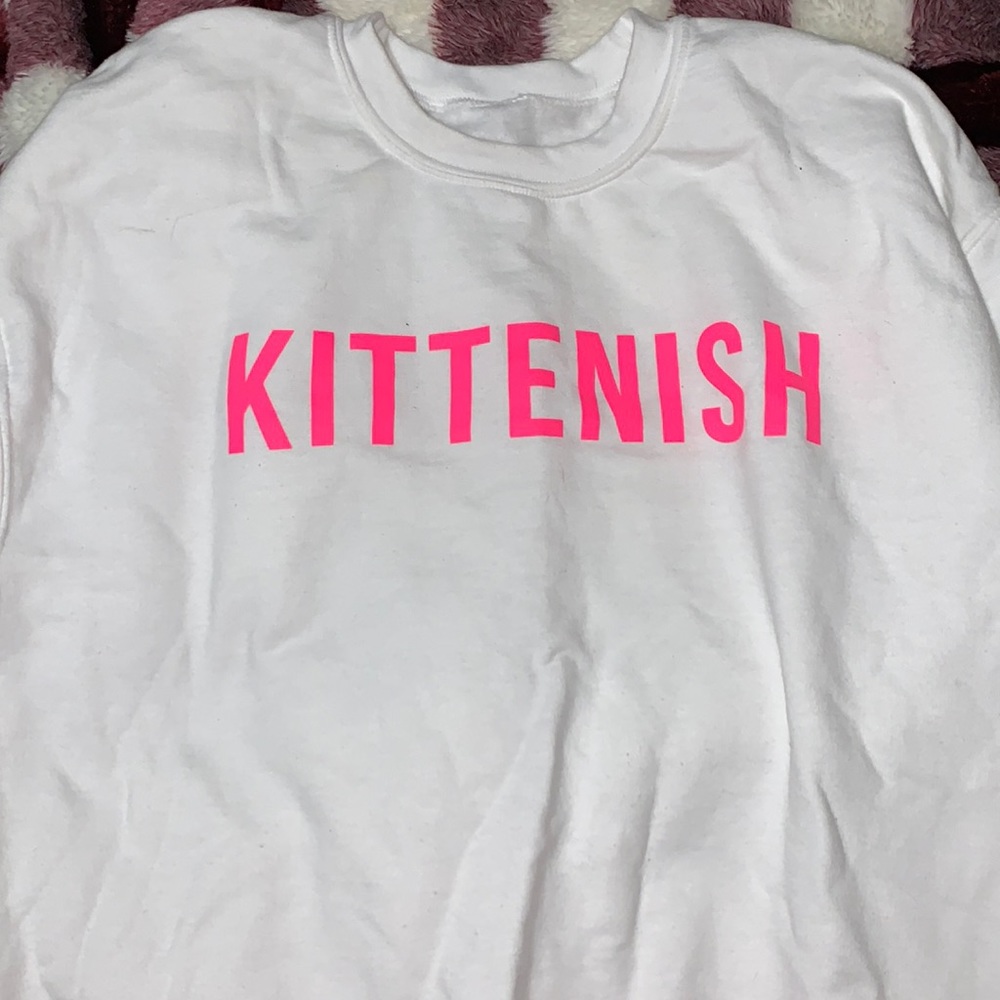 White and pink sweatshirt 💕